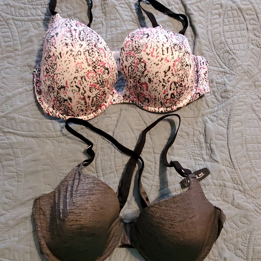 Victoria Secrets Bras - Picture 3 of 3